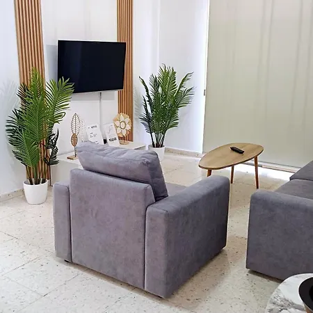 Modern 2bd Near Mall- Internet 1gbps * Paphos