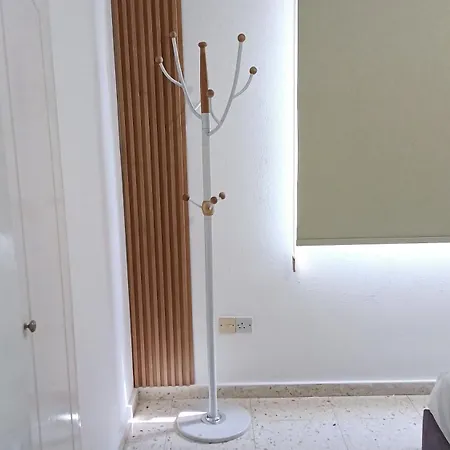 Modern 2bd Near Mall- Internet 1gbps *