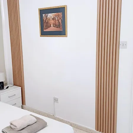 Modern 2bd Near Mall- Internet 1gbps * Paphos