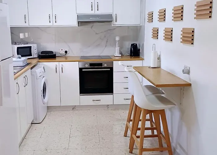 Modern 2bd Near Mall- Internet 1gbps Paphos