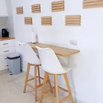 Modern 2bd Near Mall- Internet 1gbps 아파트 *