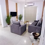 아파트 Modern 2bd Near Mall- Internet 1gbps *
